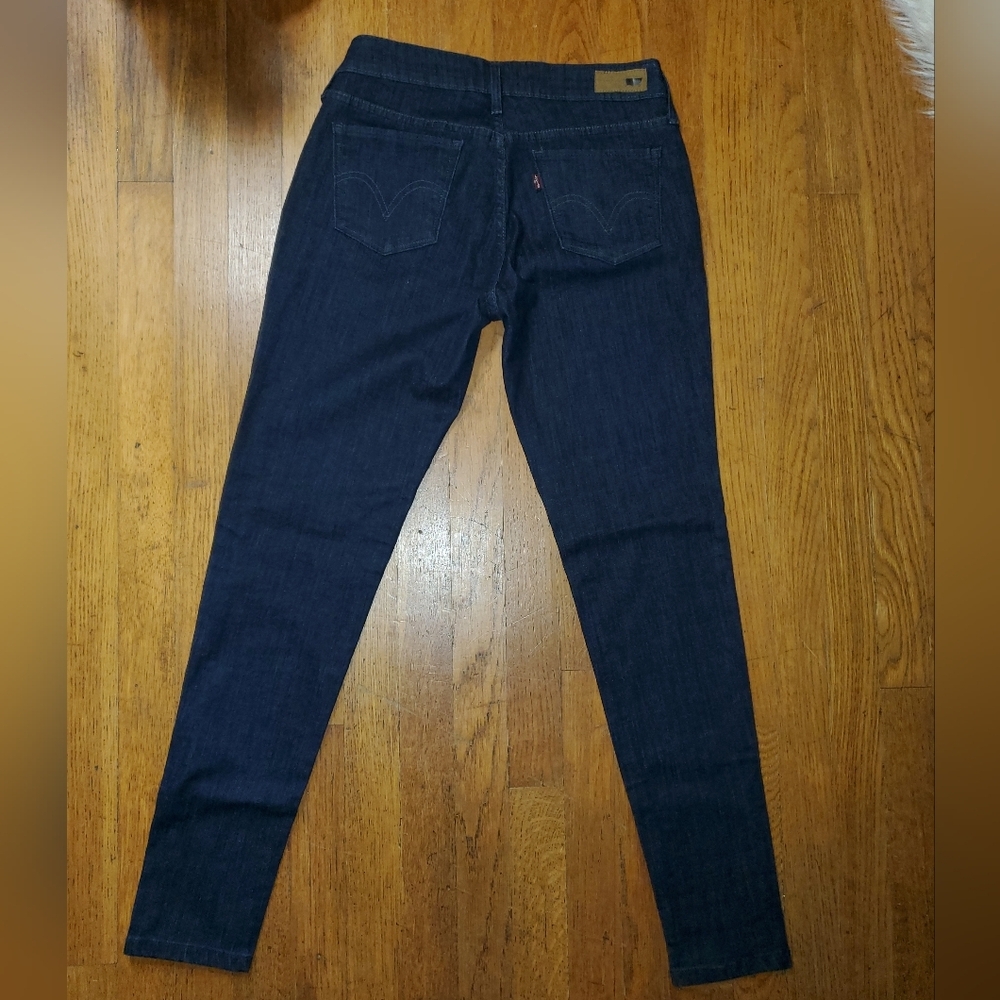 Levi's Dark Wash Skinny Jeans - Picture 4 of 11